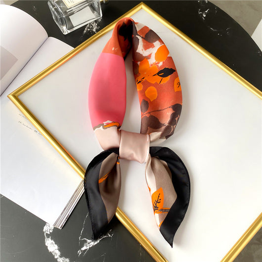Pañuelo de Seda 70x70cm con Estampado de Hojas
