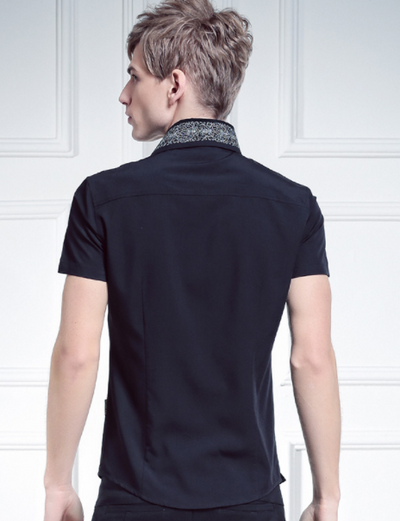 Camisa con Cuello Oblicuo y Bordado Irregular - Image 4