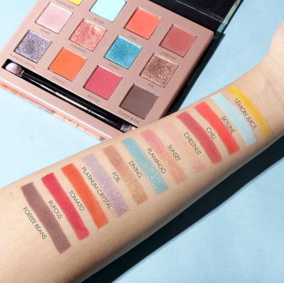 Paleta de Sombras Focallure 12 Colores Brillantes - Image 2