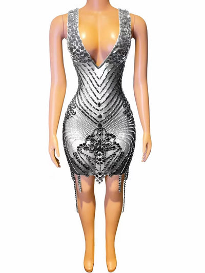 Vestido de Fiesta Ajustado con Escote en V y Detalles de Strass - Image 7