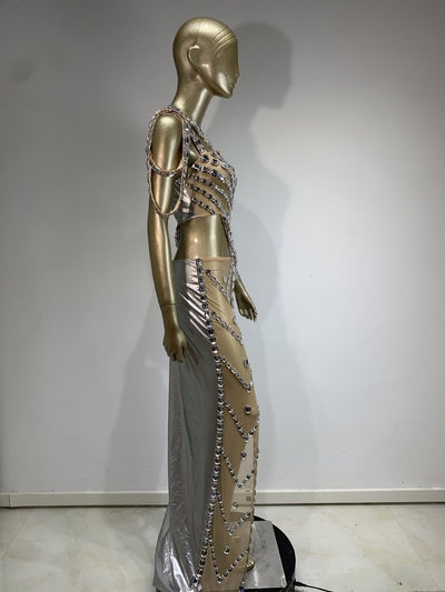 Traje Vestido Brillante con Cristales Decorativos - Image 9