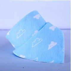 Babero Triangular de Algodón con Diseño Infantil y Doble Botón - Image 14