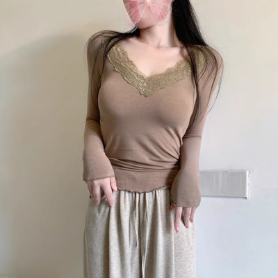 Blusa Base Elegante de Encaje con Cuello en V y Manga Larga