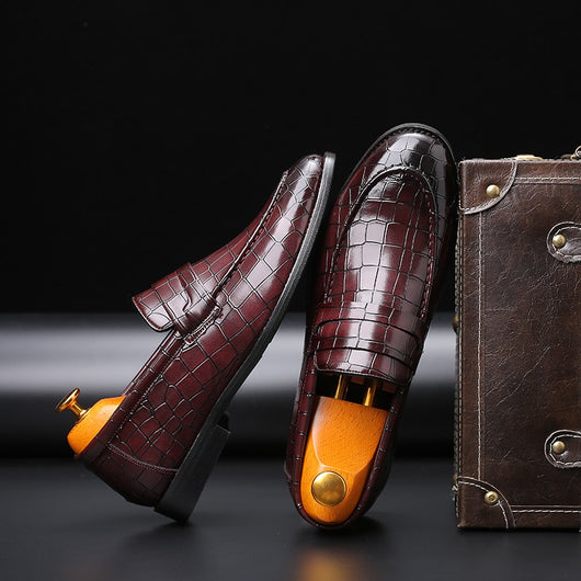 Zapatos Casuales de Cuero para Hombre con Patrón Moderno - Image 5