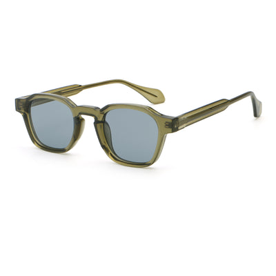Classic fashion sunglasses with a black and tortoiseshell quadrilateral frame and dark green lenses, angled view. - Image 6