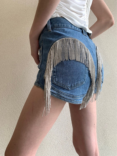 Shorts de Mezclilla con Cadena de Borlas y Strass - Image 4