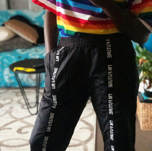 Pantalones Casuales con Detalles de Cinta Bordada - Image 6