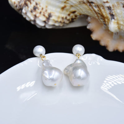 Aretes de Perla Barroca Elaborada con Diseño de Cola