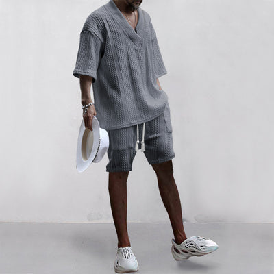 Conjunto de 2 Piezas Hombre: Playera Jacquard Cuello V Manga Corta + Shorts con Bolsillos - Image 15