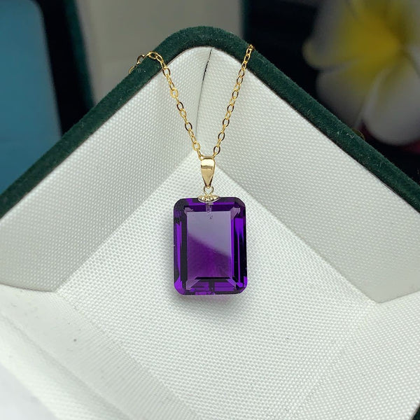 Colgante de Amatista con Broche de Oro 18K