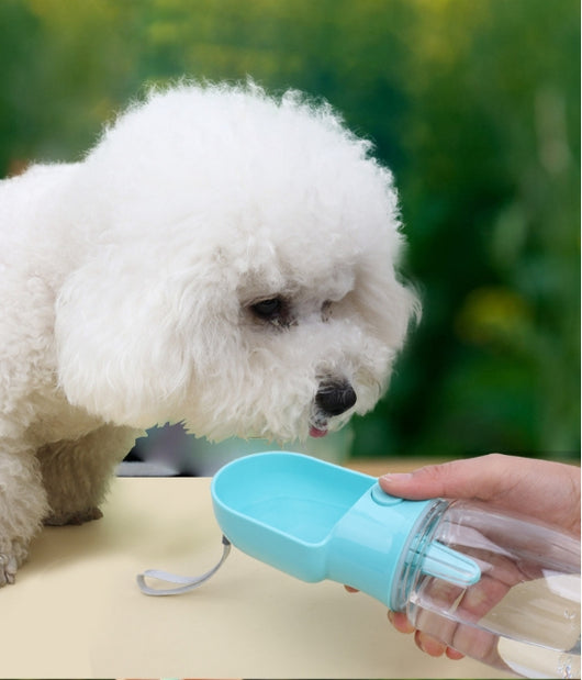 Botella Dispensadora de Agua Portátil para Perros con Almacenamiento - Image 15