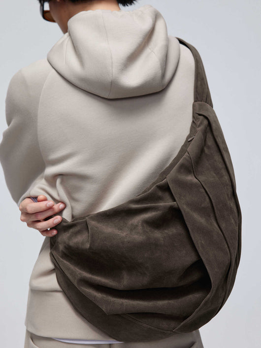 Bolsa Bandolera de Gamuza con Pliegues para Hombre - Image 11