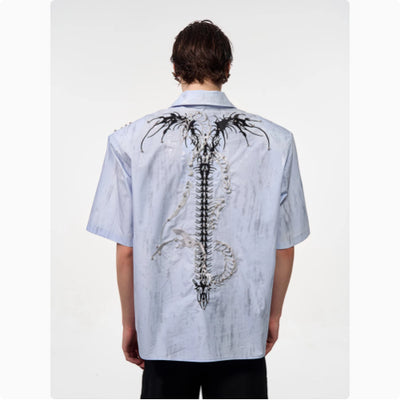 Camisa Blanca Manga Corta para Hombre con Hombreras Serpiente y Detalles Dorados - Image 18