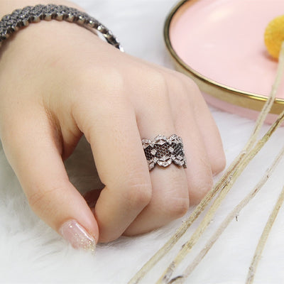 Anillo Dorado con Hoja de Ginkgo