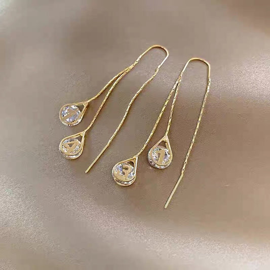 Aretes Colgantes de Circonita con Diseño de Gotas de Agua