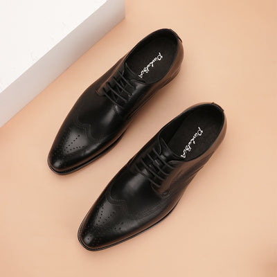Zapatos de Cuero para Hombre con Punta Afilada y Tallado Artesanal