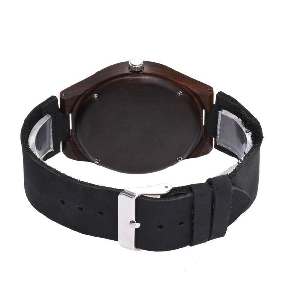 Reloj de Madera con Láser - Diseño Moderno y Sostenible