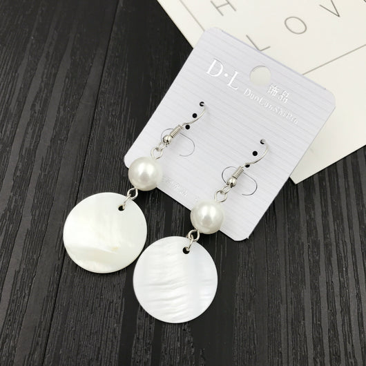 Aretes Coreanos Asimétricos con Flor de Perla y Moño - Image 48