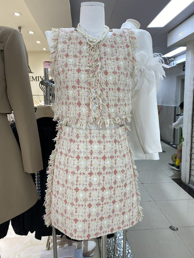Conjunto Falda y Top Botones sin Mangas - Image 13
