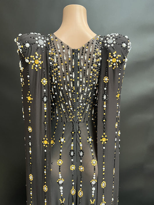 Vestido de Noche Largo Negro Brillante con Detalles de Diamantes - Image 13