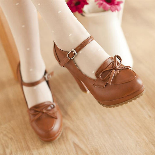 Tacones Altos con Moño y Tacón Grueso