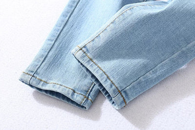 Jeans Clásicos de Talle Alto con Cuatro Botones - Image 5