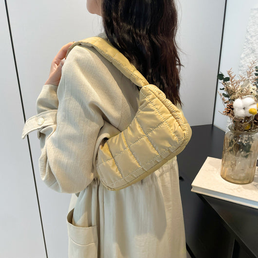 Bolso Bandolera Lunar de Un Hombro - Diseño Minimalista para Mujer - Image 4