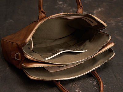 Maletín de Cuero Curtido al Vegetal para Hombre - Estilo Ejecutivo y Casual - Image 15