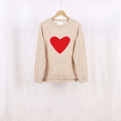 Suéter Francés Cuello Redondo con Patrón de Corazones y Mangas Largas - Image 15