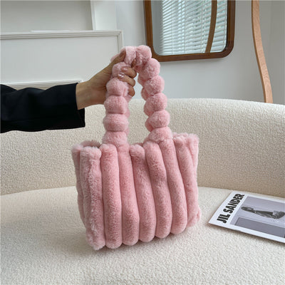 Bolso de Hombro Amplio con Capacidad Grande y Diseño Moderno en Peluche - Image 6