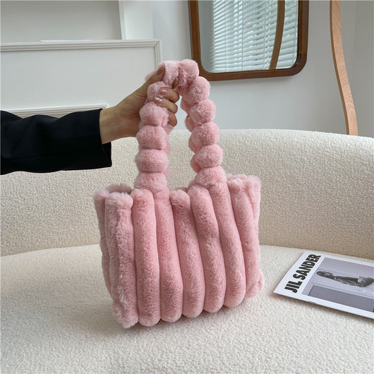Bolso de Hombro Amplio con Capacidad Grande y Diseño Moderno en Peluche - Image 6
