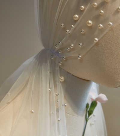 Vestido de Novia Largo con Velo de Perlas Fairy - Image 11