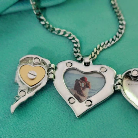 Collar con Alas y Foto Personalizable en Color - Image 2