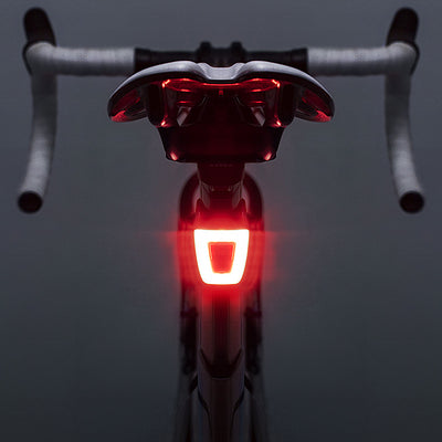 Equipo de Ciclismo con Luz LED Recargable por USB e Impermeable - Image 3