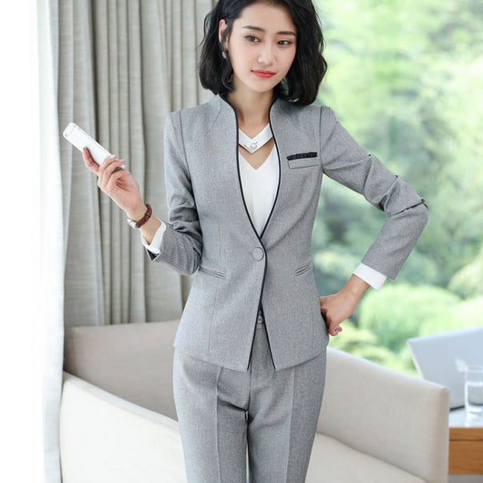 Uniforme Profesional para Recepción Hotelera y Atención al Cliente - Image 10