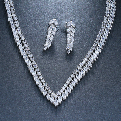 Conjunto de Joyería Nupcial con Circonita - Collar y Aretes Diseño Hoja - Image 10