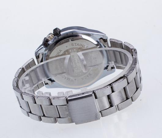 Reloj Deportivo de Acero Inoxidable para Hombre con Calendario y Diseño Moderno - Image 3