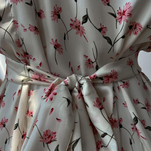 Vestido Camisero Floral con Cordones y Escote en V - Image 14