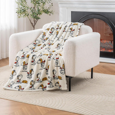 Cobija de felpa Peanuts Velvet Loft Snoopy 140 x 178 cm – Diseño The Flying Ace, oficial y ultra suave - Tekeno