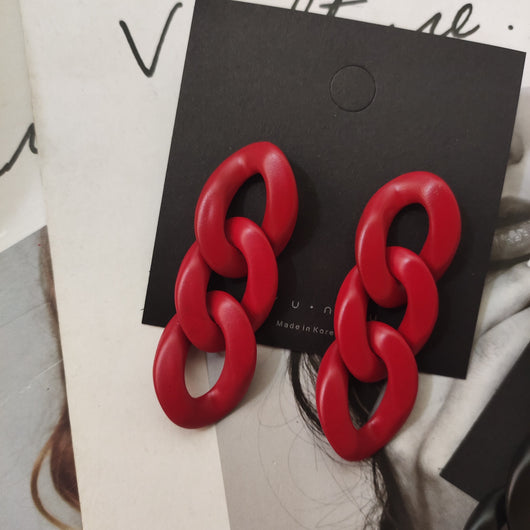 Aretes de Cadena Exagerada con Tachuelas - Image 2