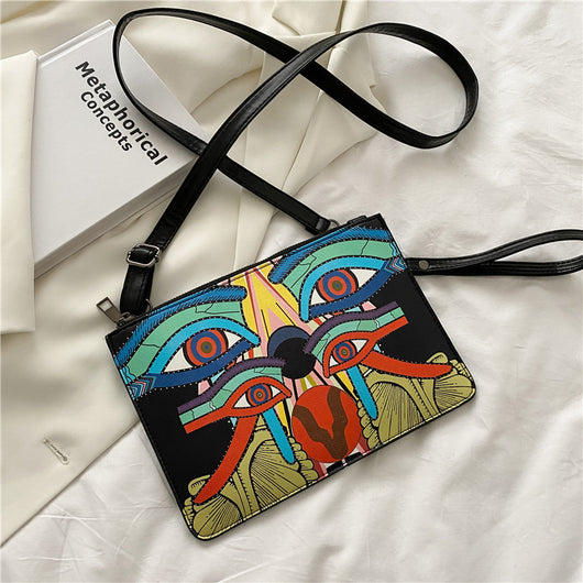 Bolso Clutch Envelope con Diseño Graffiti y Correa Diagonal - Image 7