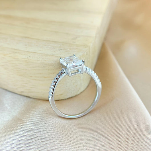 Anillo de Plata 925 con Moissanita Rectangular de 2 Quilates - Image 3