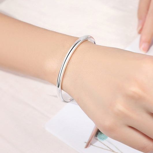 Pulsera de Plata Pura 9999 Cierre Fijo Diseño Minimalista para Mujer - Image 4