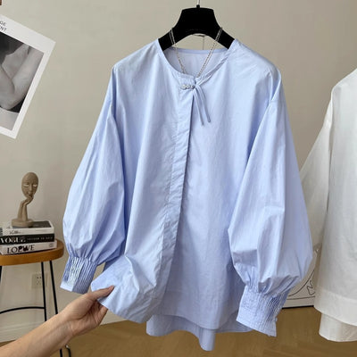 Blusa Suelta con Mangas Plisadas y Detalle de Borlas - Image 2