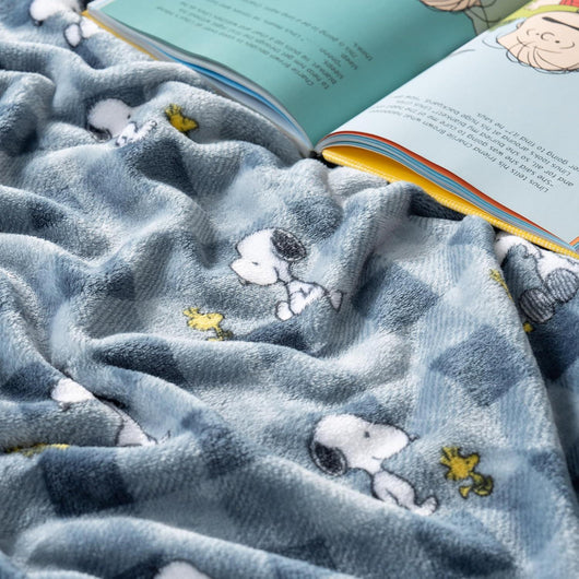 Cobija de felpa Peanuts Velvet Loft Snoopy 140 x 178 cm – Diseño The Flying Ace, oficial y ultra suave - Tekeno