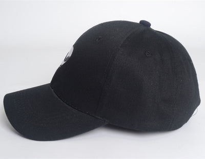 Gorra de Béisbol con Bordado de Cabeza Alienígena - Image 4