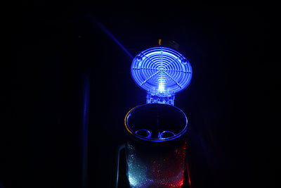 Cenicero Automotriz con Luz LED RGB y Contenedor Portátil - Image 11