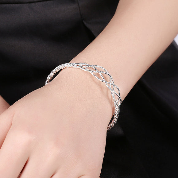 Pulsera Minimalista de Líneas Elegantes