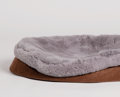Carpa Térmica Cerrada para Gatos con Techo Nevado - Image 10