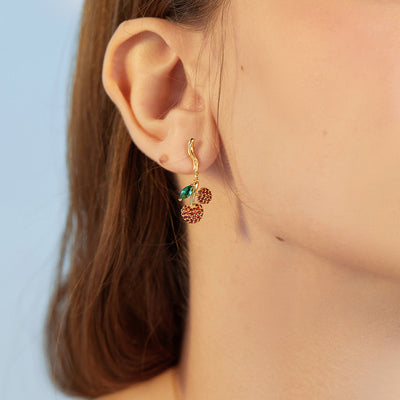 Aretes de Cereza Elegantes y Versátiles para Mujer - Image 6